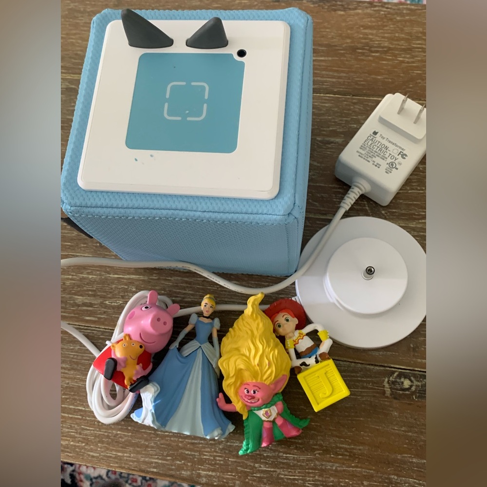 Blue Toniebox Starter Set with Figures